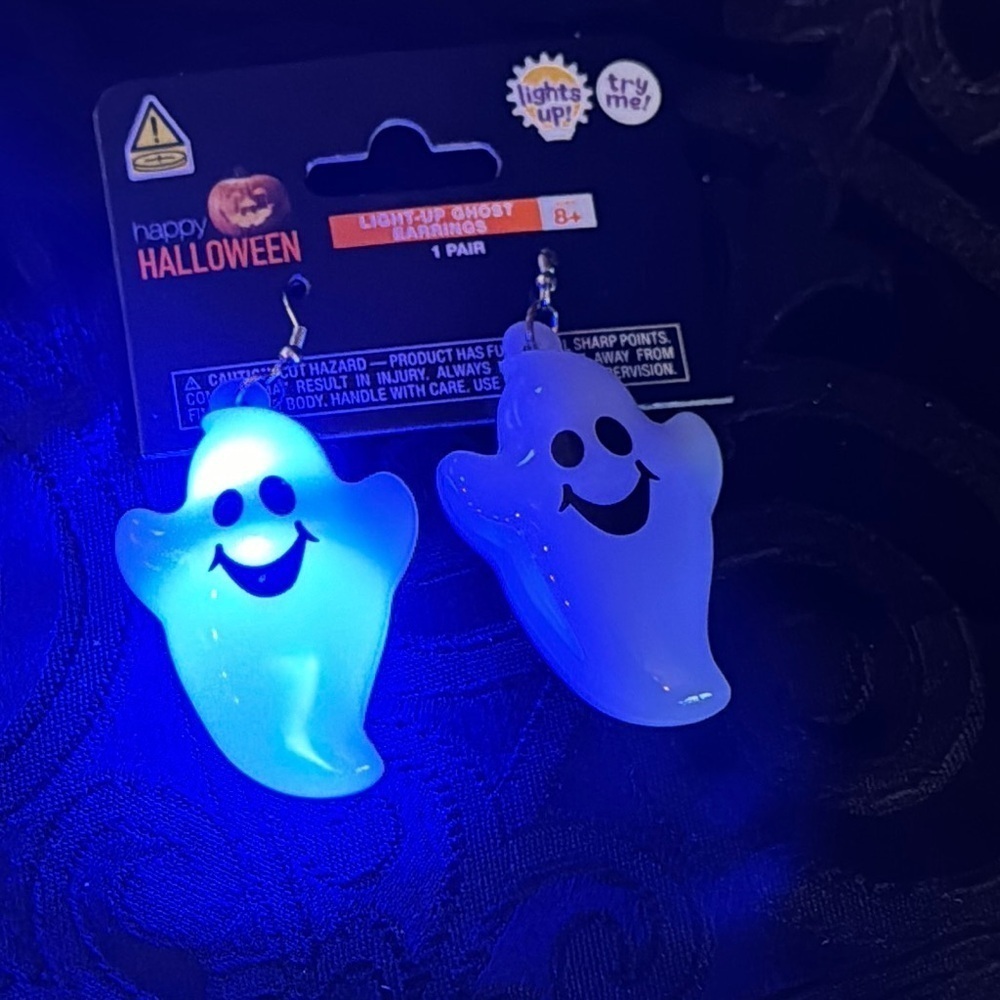 Light-Up Ghost Earrings - White